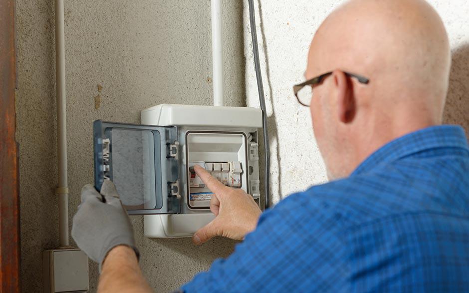 taux horaire électricien Méry-sur-Oise
